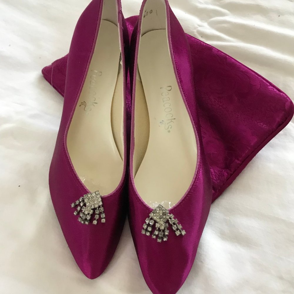 Ladies pumps, Raspberry Satin with matching bag